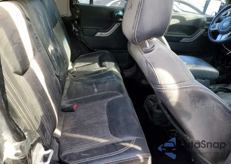 2015 Jeep Wrangler Unlimited Sport z USA, uszkodzony, nr VIN 1C4BJWDG3FL589858